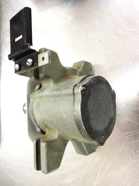 Hobart Model 5212 Upper Bearing Housing Assembly with Shaft 103022, 117019. USED