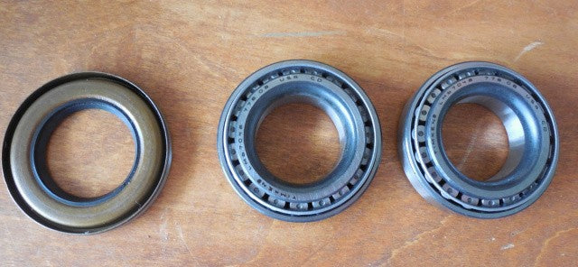 Upper Bearings (BR-2-27) & Shaft Seal (103178) for Hobart 5514 & 5614 Saws.